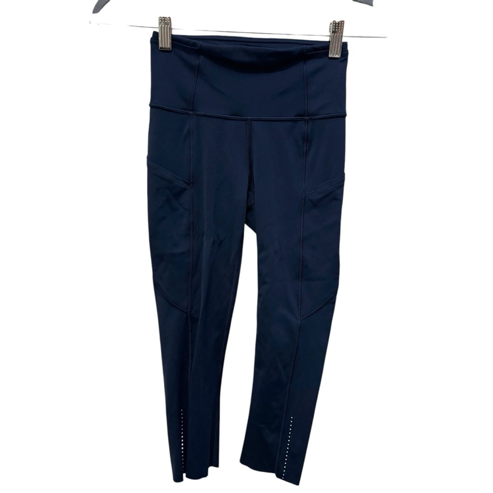 Lululemon athletica fast and free crops navy blue size 2 running leggings pants